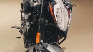 ‘Vua côn tay’ 200cc mới chính thức về đại lý giá 57 triệu đồng: Có ABS 2 kênh xịn hơn Honda Winner R