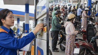 Giá xăng dầu trưa hôm nay 27/10: Dầu lại lao dốc? Xăng E5 xăng E10 sắp tăng gần 1000 đồng/lít vào ngày kia