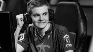 Huyền thoại Fnatic Cyanide qua đời ở tuổi 31, cộng đồng LMHT bàng hoàng