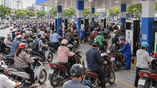 Giá xăng dầu hôm nay 28/10: Dự báo chiều mai xăng E5 điều chỉnh tăng không phanh, xăng E10 còn cách đáy bao nhiêu