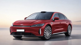 Sedan điện hạng D giá rẻ 464 triệu: ‘Quyết đấu’ Toyota Camry và Kia K5 bằng loạt công nghệ ‘khủng’