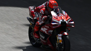 Marquez độc chiếm Sepang, Martin gây sốc khi trở lại chỉ 6 ngày sau chấn thương kinh hoàng