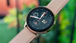 [Video] Đánh giá Samsung Galaxy Watch Active 2: Thiết kế đẹp, nhiều tính năng