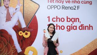 Hàng trăm người xếp hàng `mua 1 tặng 1` OPPO Reno2 F tại Thế Giới Di Động