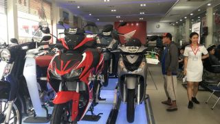 Honda Winner X giảm giá liên tục từ sau Tết, tạo lợi thế cực lớn trước Yamaha Exciter 