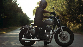 Ưng Hoàng Phúc và những sao Việt có thú chơi moto bạc tỷ: Sốc với độ chịu chơi và đắt tiền