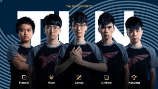 HLV trưởng của Talon Esports buông lời lăng mạ Team Flash ngay sau khi thắng cuộc khiến NHM nổi giận