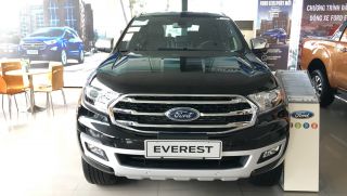 Phiên bản mới vừa lộ diện, Ford Everest đã vội vàng giảm sốc gần trăm triệu đồng dọa Toyota Fortuner