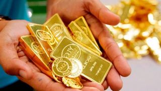 Giá vàng hôm nay 20/11: Vàng thế giới giảm mạnh, giới đầu tư đua nhau bán tháo