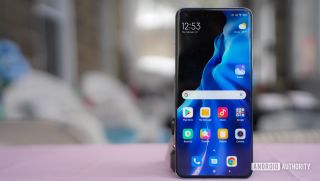 Cảm nhận của giới chuyên gia về Xiaomi Mi 11 series: Có đáng để xuống tiền lúc này?