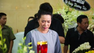 Trịnh Kim Chi nghẹn ngào đăng đàn báo tin tang sự, khán giả xót xa gửi lời chia buồn gia đình