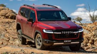 Toyota Land Cruiser 300 2022 chính thức trình làng: Sức mạnh được nâng cấp, giá từ 1,48 tỷ đồng