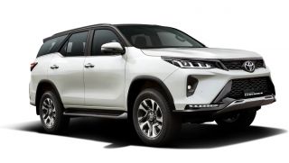 Toyota Fortuner 2021 ra mắt phiên bản mới, thiết kế gây sức ép lên Hyundai SantaFe