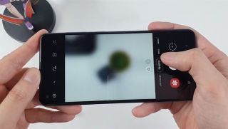 Hướng dẫn cách khắc phục camera bị mờ trên smartphone