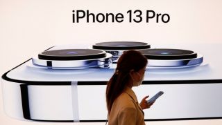 Nhiều người dùng trên thế giới phàn nàn vì Apple giao iPhone 13 quá lâu do tình trạng thiếu chip