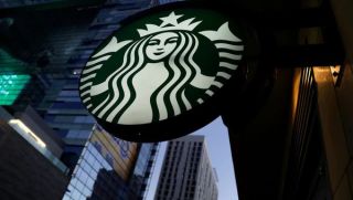 Trước ‘phốt’ thay hạn sử dụng đồ uống, Starbucks có nguy cơ bị tẩy chay ở Trung Quốc