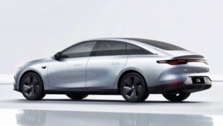 Xuất hiện mẫu ô tô giá 600 triệu sang xịn mịn 'lấn át' Toyota Corolla Altis với trang bị long lanh