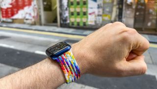 Apple công bố dây đeo và mặt đồng hồ phiên bản Pride Edition 2022 nhằm tôn vinh cộng đồng LGBTQ+