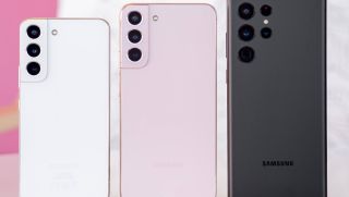 Bảng giá điện thoại Samsung tháng 9/2022: Galaxy S22 giảm sâu so vo iPhone 14