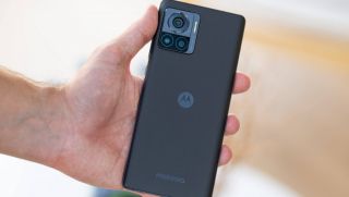 Motorola khiến cả thế giới ‘bùng nổ’ khi giới thiệu ‘siêu phẩm’ Edge 30 Ultra với camera 200MP