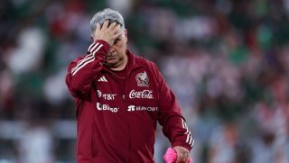 Bị loại từ vòng bảng World Cup 2022, thầy cũ của Messi xin từ chức