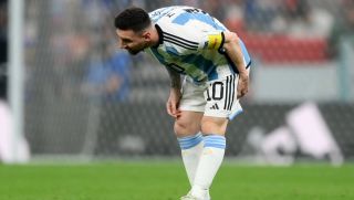 Messi dính chấn thương trong trận thắng Croatia, nguy cơ vắng mặt ở Chung kết World Cup 2022