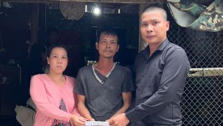 Lộc Fuho đến nhà bé Hạo Nam chia buồn, số tiền trao tặng gây bất ngờ
