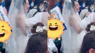 Fan girl Việt Nam mặt áo cưới cô dâu đi 'đu show' của Super Junior, nhan sắc gây sốt