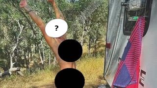 ‘Sốc nặng’ trước hình ảnh khỏa thân của nữ ca sĩ U50 đình đám