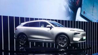 Mẫu SUV hạng sang giá rẻ hơn Mazda CX-5 tại Việt Nam ra mắt phiên bản mới, trang bị cực ấn tượng