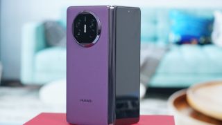 Trên tay Huawei Mate X5 màu tim cực độc, siêu phẩm có thể hủy diệt Galaxy Z Fold5 nếu ra mắt quốc tế