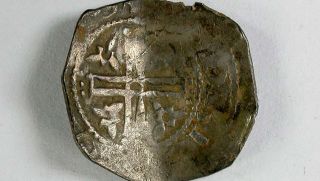 Phát hiện những đồng xu bạc cổ có từ triều đại vua Stephen ở thế kỉ thứ 12 bằng máy dò kim loại
