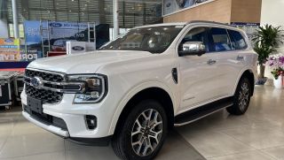 Tin xe hot 5/12: Ford Everest giảm giá cực mạnh tại đai lý, Yamaha ra mắt xe côn tay 33,7 triệu đồng