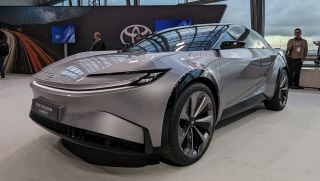 Toyota ra mắt ‘cực phẩm’ SUV đẹp long lanh: Có thể cạnh tranh Mazda CX-5, giá hấp dẫn?