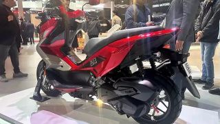 Ngáng đường Honda Air Blade, ‘chiến thần xe ga’ 160cc sắp ra mắt giá 36,8 triệu đồng, có phanh ABS