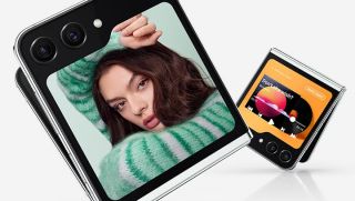 Giá Galaxy Z Flip5 siêu rẻ dưới 16 triệu, điện thoại gập xịn sò giá rẻ kỷ lục đe nẹt cả iPhone 13