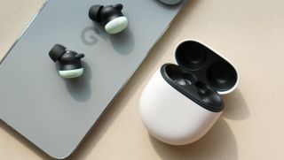 Đánh giá Google Pixel Buds Pro 2: Tai nghe nhỏ nhất của Google, khử tiếng ồn gấp đôi với chip Tensor A1