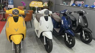 Bảng giá xe máy điện VinFast giữa tháng 12/2024: Siêu ưu đãi cuối năm, hạ knock-out xe Tàu vì quá rẻ