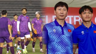 Tin bóng đá trưa 18/12: ĐT Việt Nam gặp bất lợi lớn; HLV Kim Sang Sik 'phá dớp' AFF Cup?