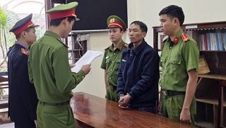 Chơi trốn tìm quanh nhà, bé gái 5 tuổi bị ‘yêu râu xanh’ 46 tuổi giở trò đồi bại
