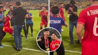 ĐT Việt Nam 'vượt ngàn chông gai' ở AFF Cup, HLV Kim Sang Sik 'khiến nó ngầu' với màn ăn mừng cực 'nét'