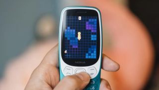 Nokia 3210 4G hạ giá cực mạnh cận Tết, vua máy gạch chỉ hơn 1 triệu, có game rắn săn mồi huyền thoại