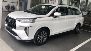 Giá lăn bánh Toyota Veloz Cross giữa tháng 2/2025 siêu rẻ, ‘chơi tất tay’ với Mitsubishi Xpander