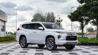 Mitsubishi Pajero Sport giảm giá gần 300 triệu, SUV cỡ D nay giá ngang cỡ C, sắp có phiên bản mới?