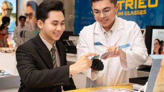 TOP 3 loại mắt kính cận đổi màu HOT trong năm nay