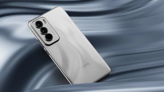 Đây là chiếc điện thoại OPPO giá dưới 10 triệu, thiết kế đẹp như Galaxy S24, trang bị xịn không kém iPhone 16