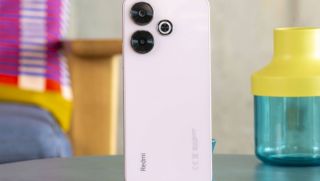 Redmi 13 giá rẻ như rau chợ chiều, chưa đầy 3 triệu có ngay RAM 8GB, bộ nhớ 128GB ngang iPhone 16