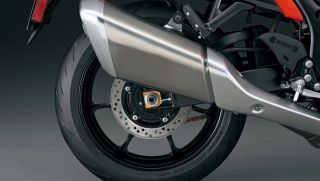 Suzuki ra mắt ‘huyền thoại côn tay’ mới xịn hơn Honda Winner X: Thiết kế vượt thời gian, giá dễ mua