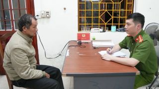 Rùng mình lời khai của kẻ thủ ác ra tay sát hại hàng xóm dã man rồi giấu xác phi tang, hé lộ nguồn cơn vụ việc