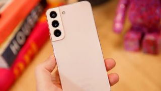 Đây là chiếc Galaxy S cao cấp mạnh hơn iPhone 16, giá rẻ nhất Việt Nam từ 6 triệu, ăn đứt Galaxy A56